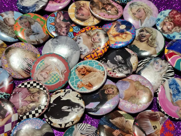 Sabrina Carpenter inspired Button Packs! (Randomized! 6PCS | 1.25” )